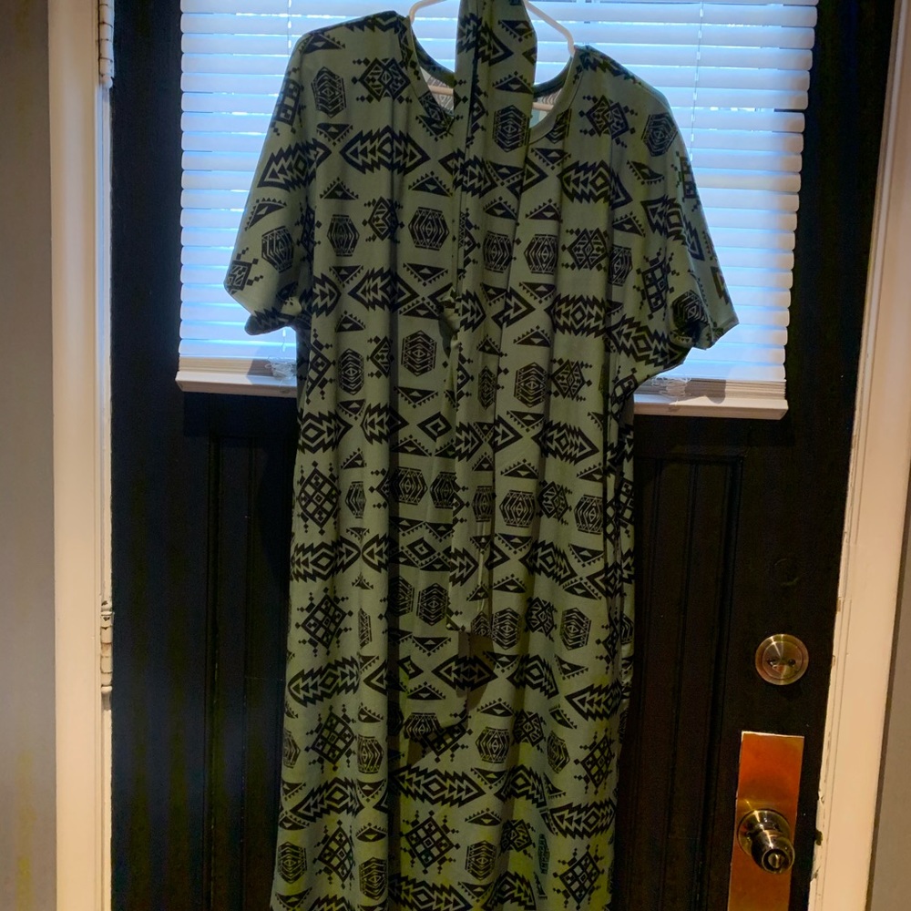 Lularoe Marley dress - Picture 1 of 2